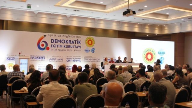 Eğitim-Sen’in 6. Demokratik Eğitim Kurultayı başladı: Anadilinde eğitim ve eşitlik vurgusu